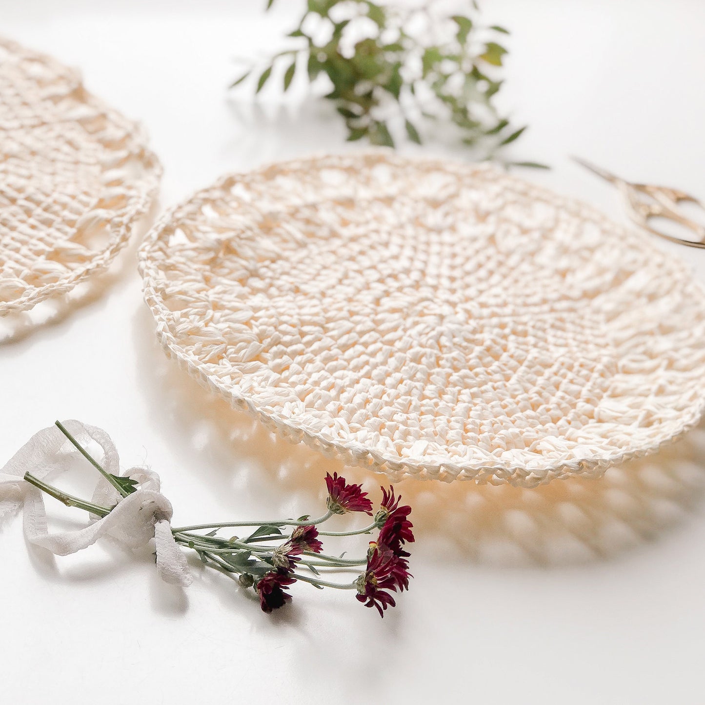 Crochet Pattern: Underplates in Raffia