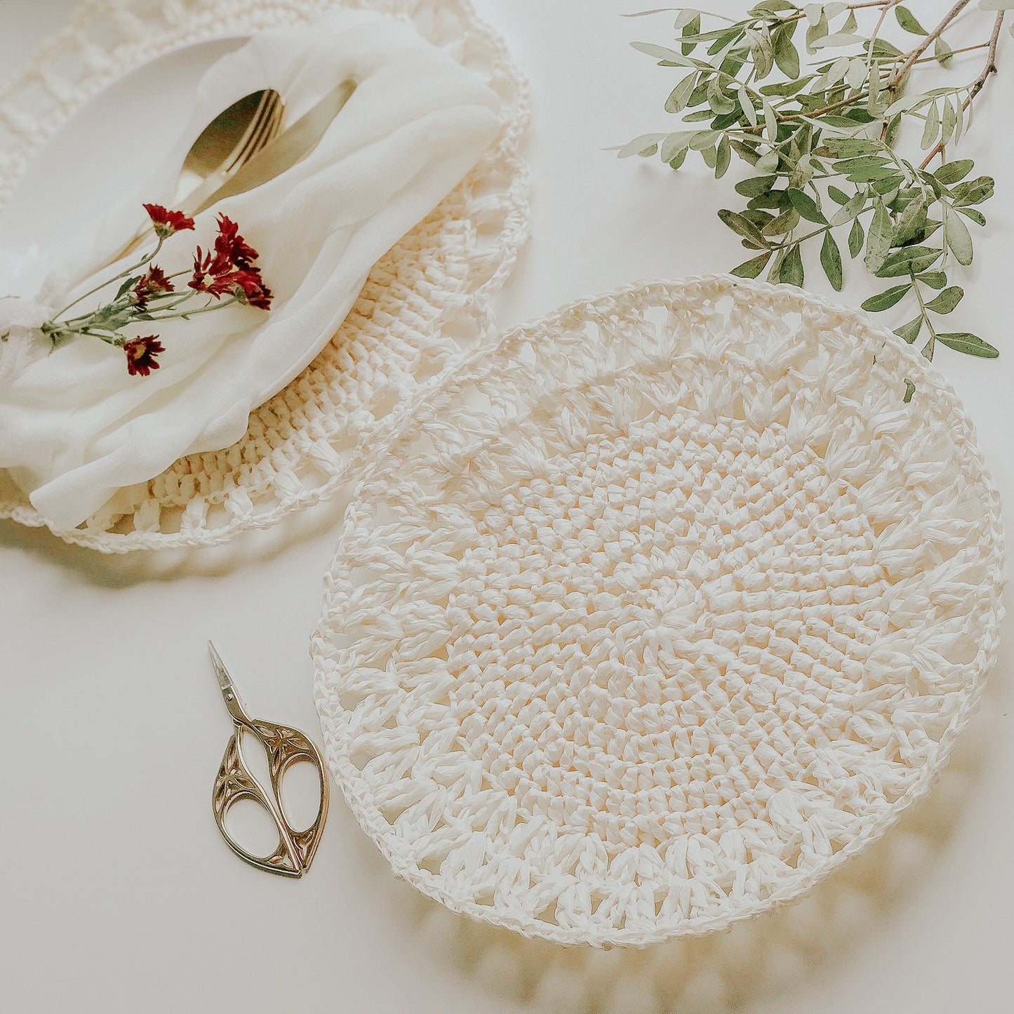 Crochet Pattern: Underplates in Raffia