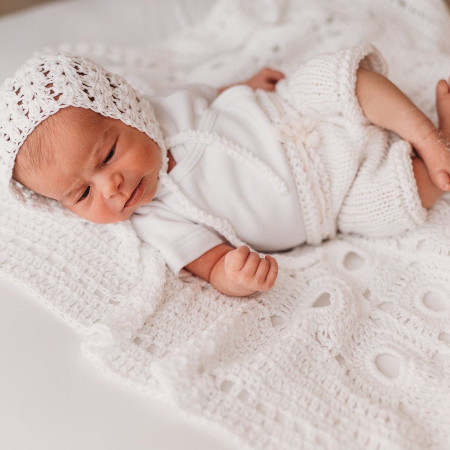 Crochet Baby Bonnet Cloe Pattern
