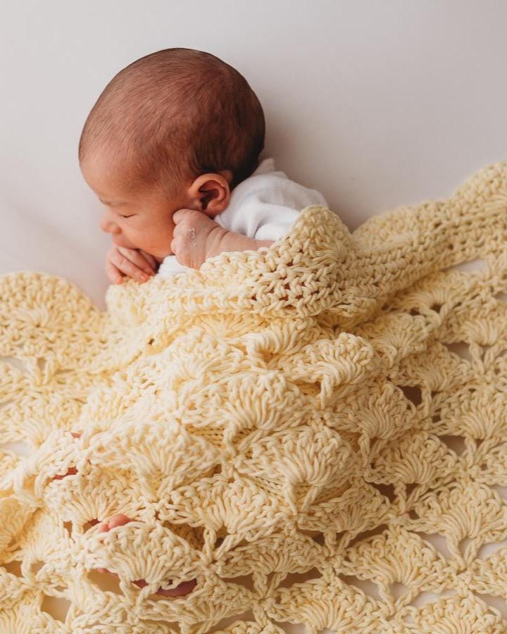 Crochet Pattern: Bassinet Baby Blanket Emmy