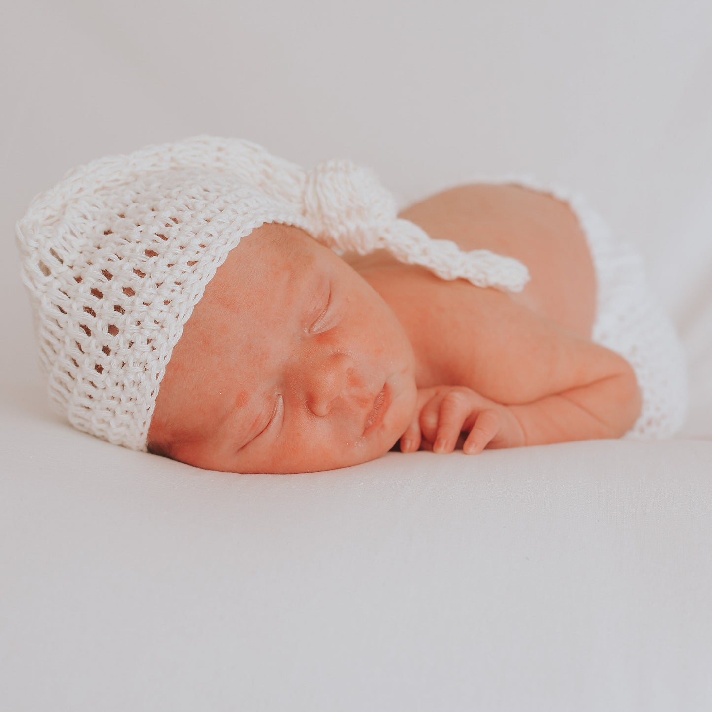 Crochet Seamless Beanie with Knot Pattern